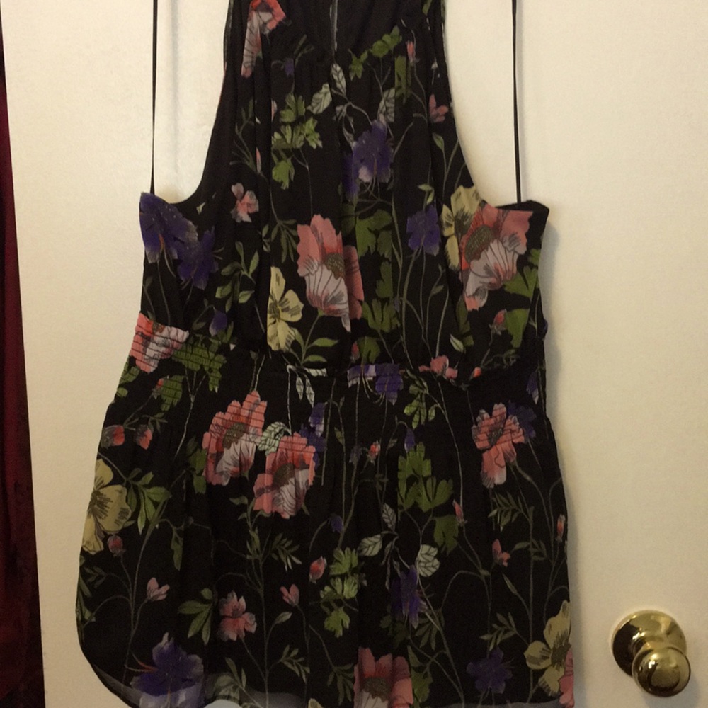 Sleeveless blouse